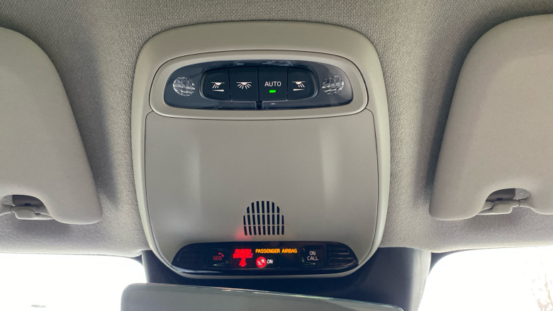 Volvo Xc40 2.0 B4P Inscription Pro 5dr Auto Petrol Estate